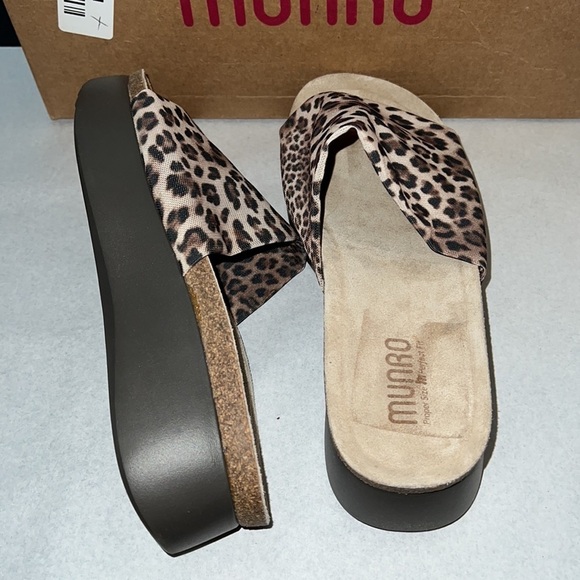 MUNRO Nalia animal print brown hues slide comfort sandal Sz 10 WW New - Picture 10 of 12